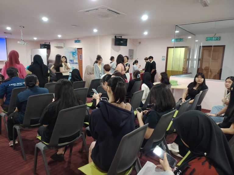 世纪大学健康筛查活动