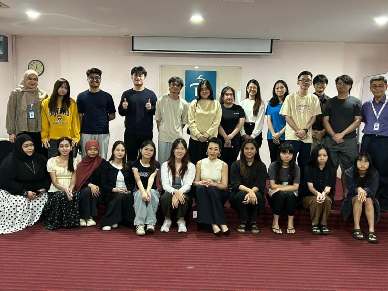 世纪大学艺术分享会