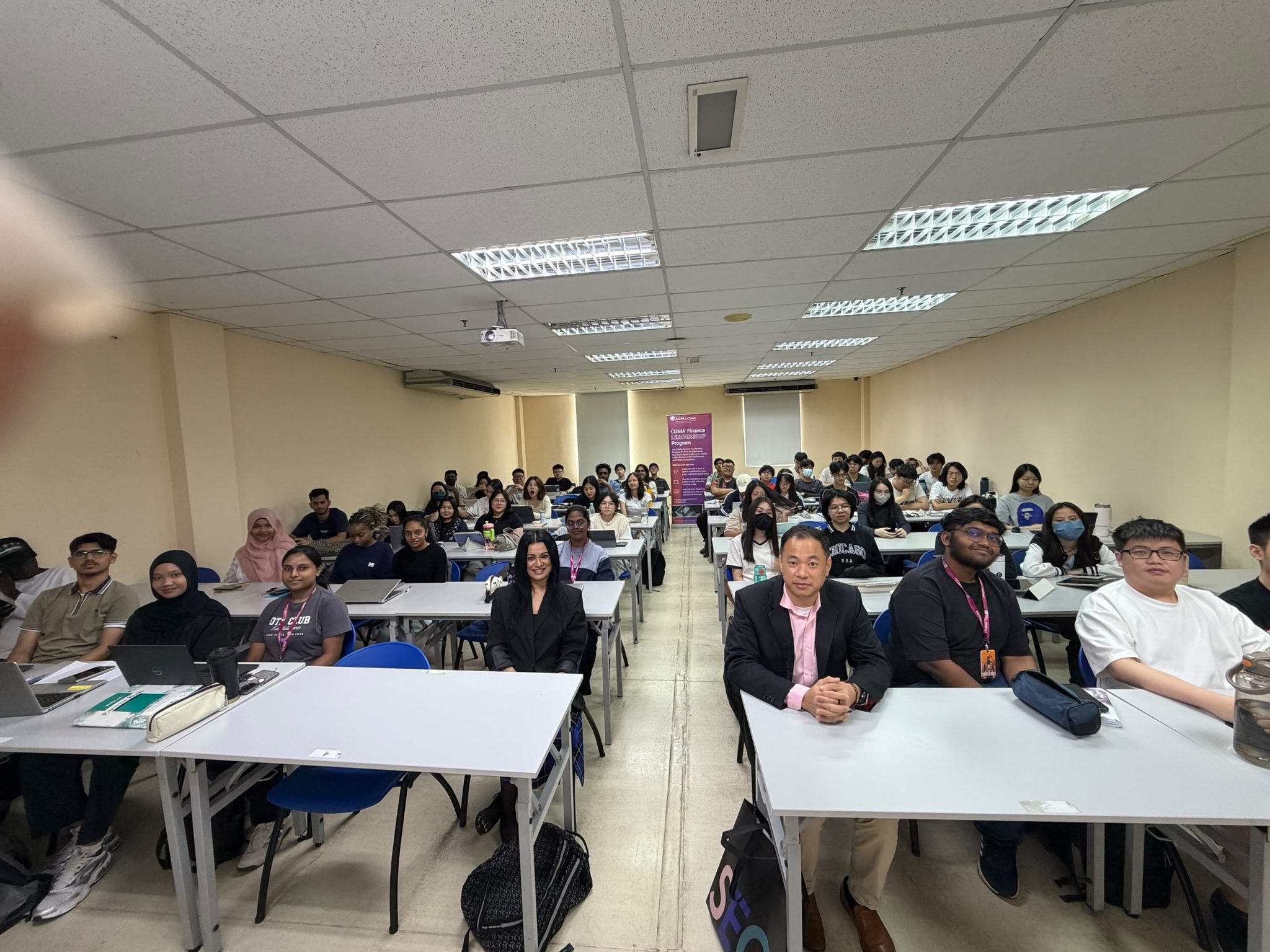 世纪大学金融与会计专业活动